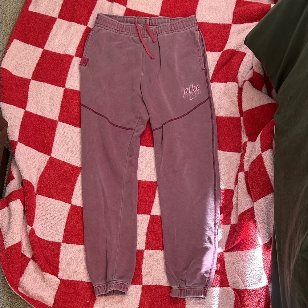 Nike distressed joggers plum